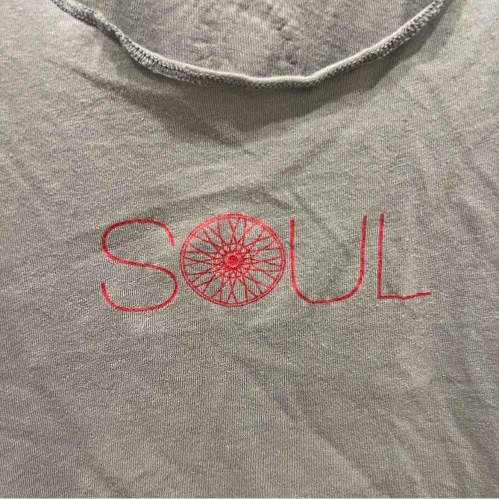 SoulCycle Women's Gray Cotton Soul Tank Top With Red Wheel Size M - Picture 2 of 5